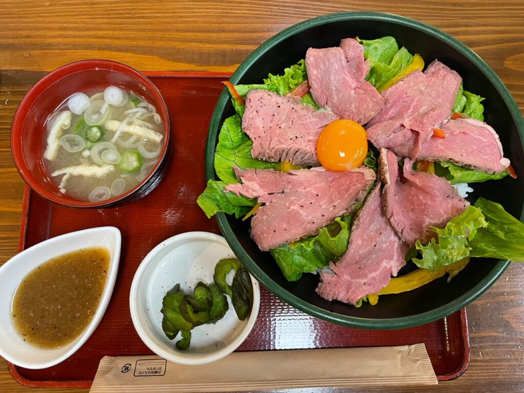 大谷田温泉 明神の湯　肉の日ローストビーフ丼