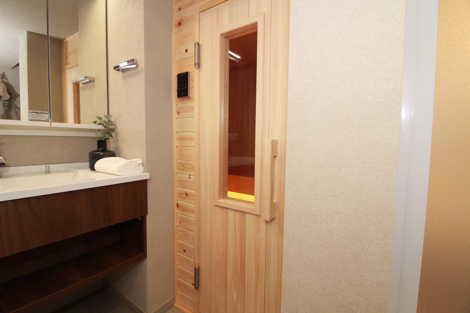 マンションのリノベーションでビルトインサウナを施工