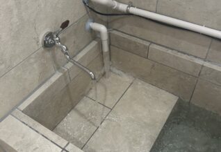 既設の浴槽に後付けでチラー配管を設置し水風呂化ました。
