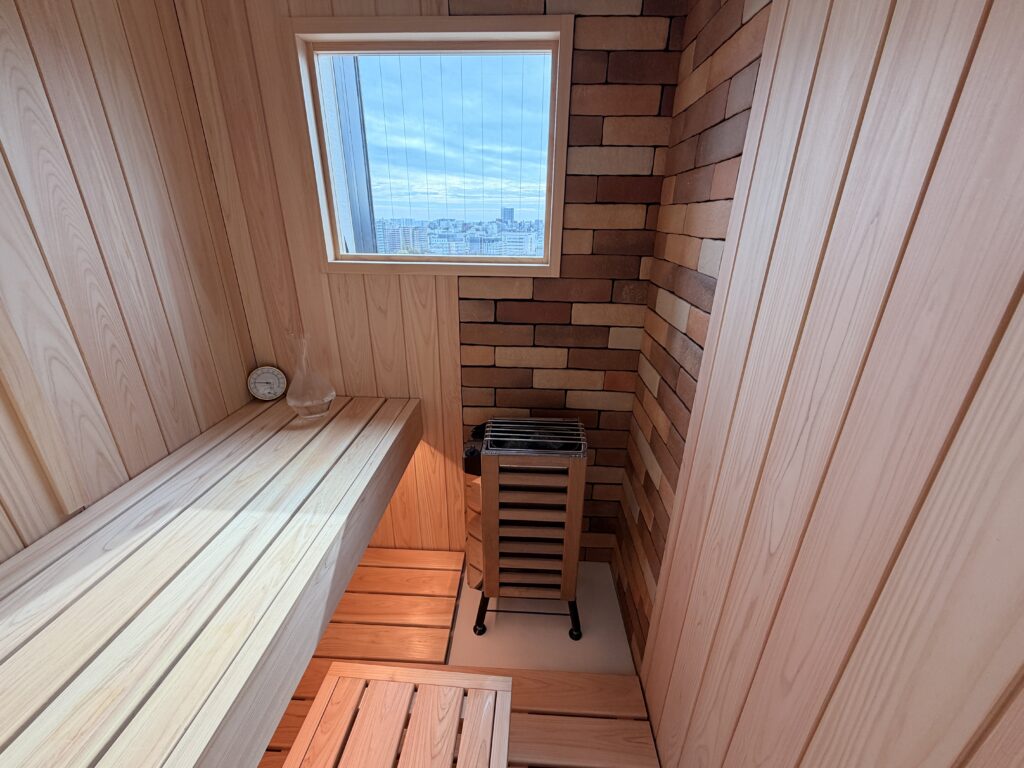 100V家庭用コンセント対応ストーブで家庭用サウナを設置いただきました。