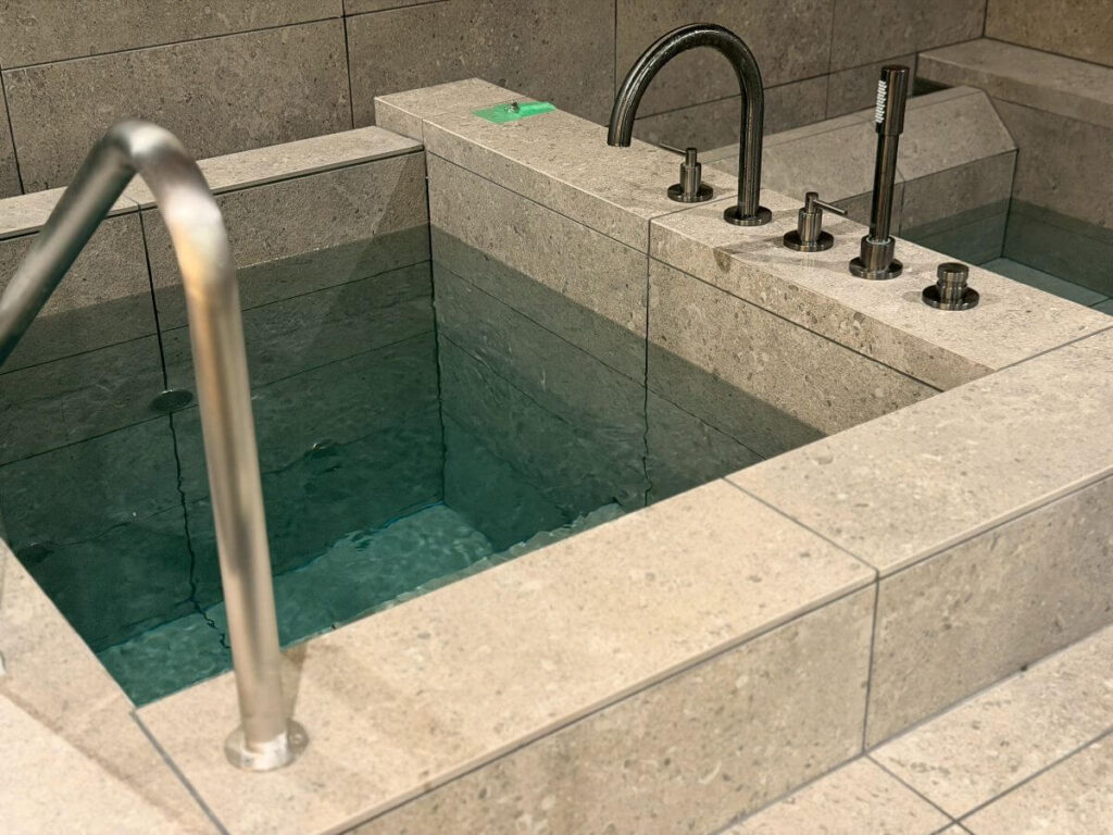 都内個人邸 水風呂・チラー 導入事例