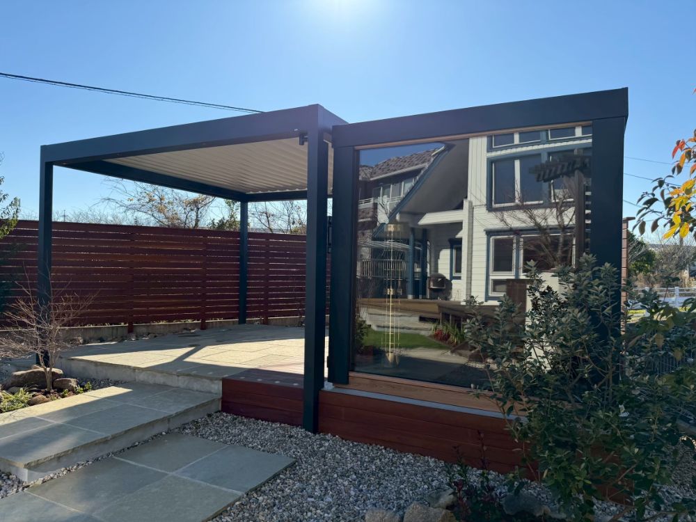 名古屋の個人邸にて外構と一体で楽しむ自宅サウナを導入いただきました。