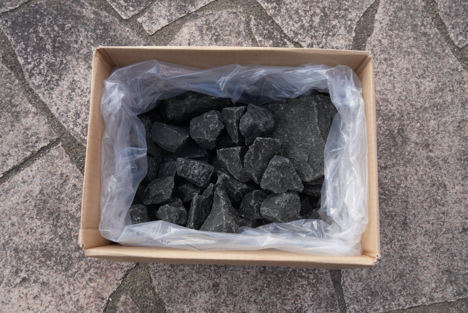 IZUMO BLACK SAUNA STONE(国産 安山岩)