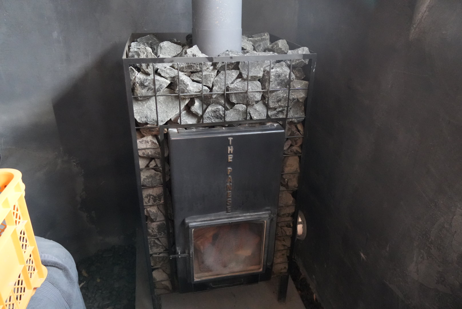 IZUMO BLACK SAUNA STONE(国産 安山岩)