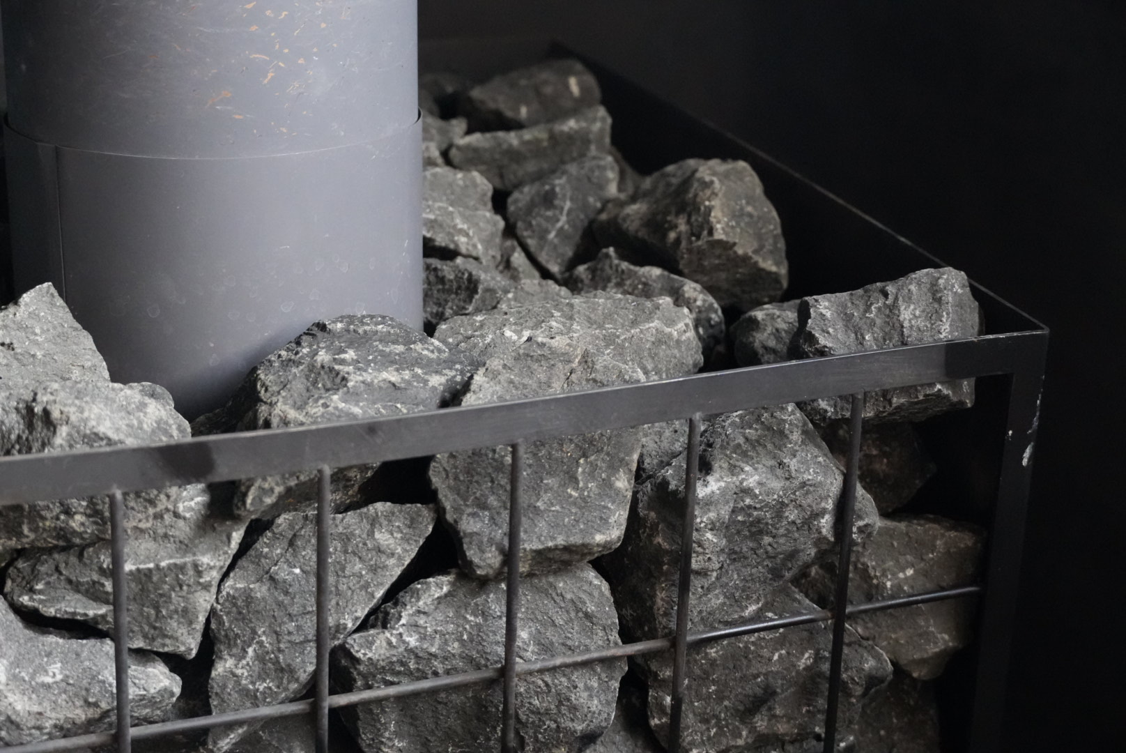 IZUMO BLACK SAUNA STONE(国産 安山岩)