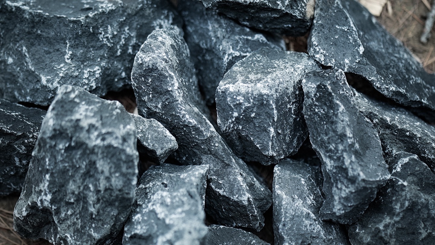 IZUMO BLACK SAUNA STONE(国産 安山岩)