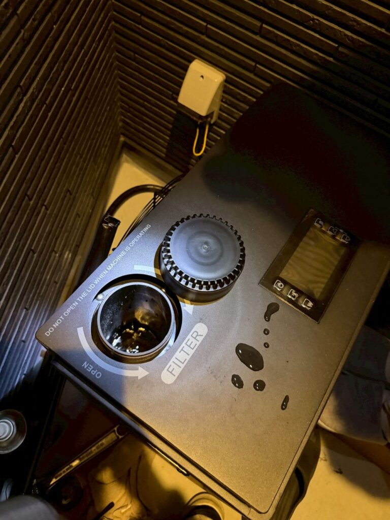 自宅サウナに合わせて水風呂(五右衛門風呂)をウッドデッキに設置