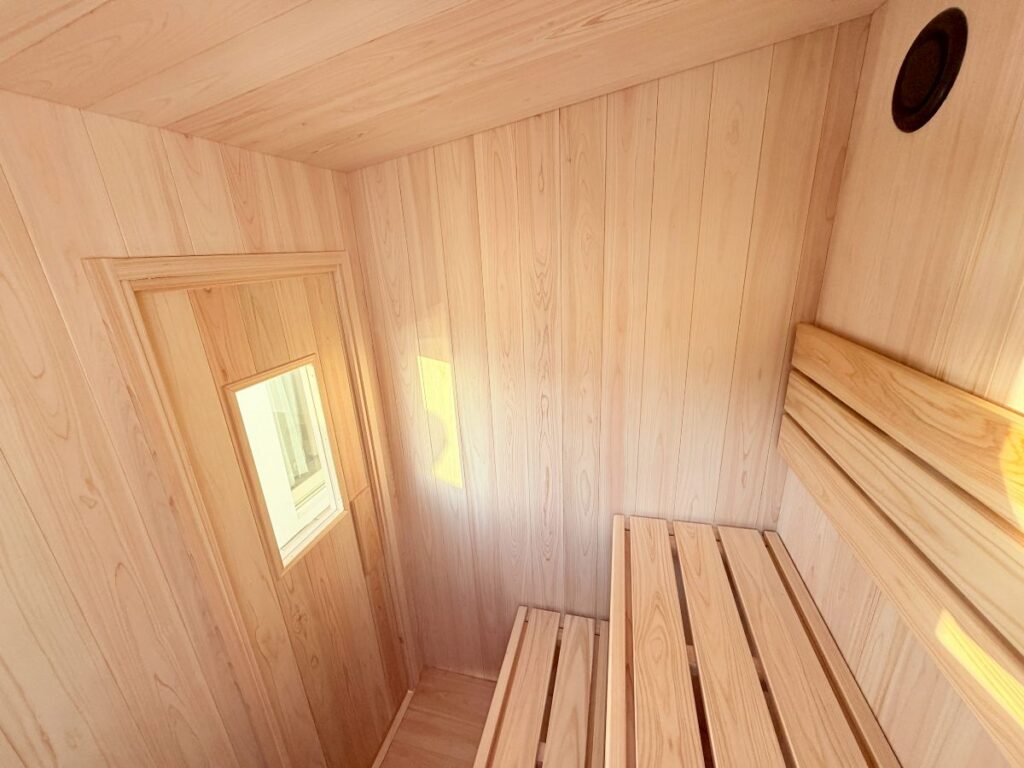 沖縄 ヴィラ 屋外用サウナ 導入施工事例