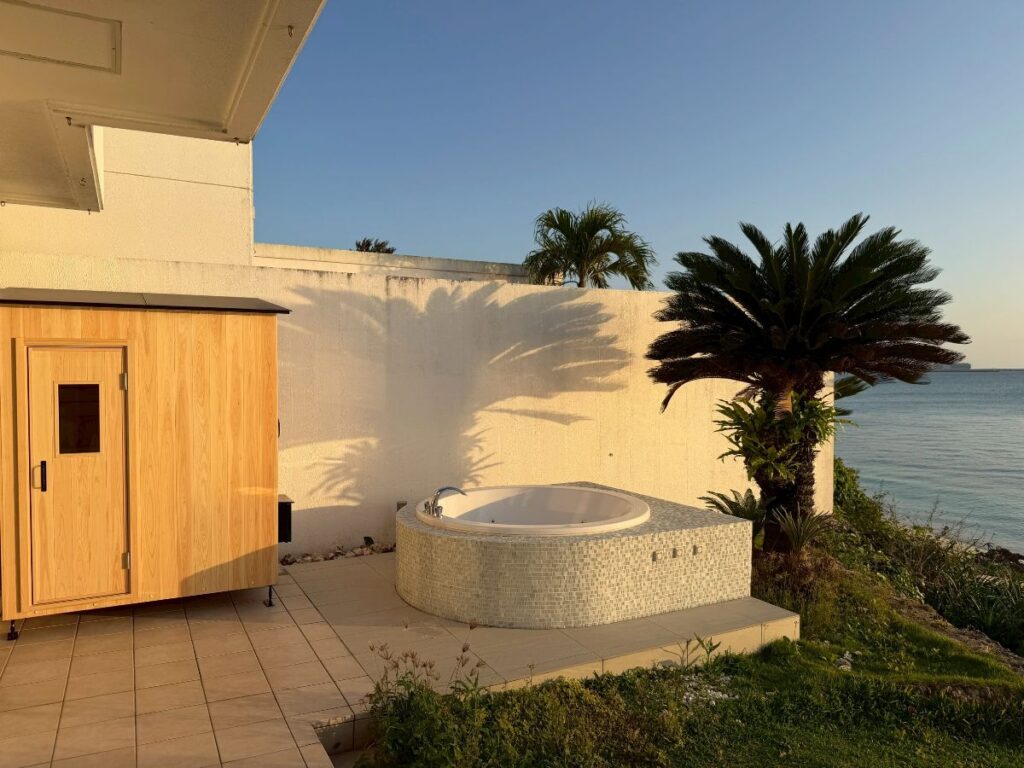 沖縄 ヴィラ 屋外用サウナ 導入施工事例