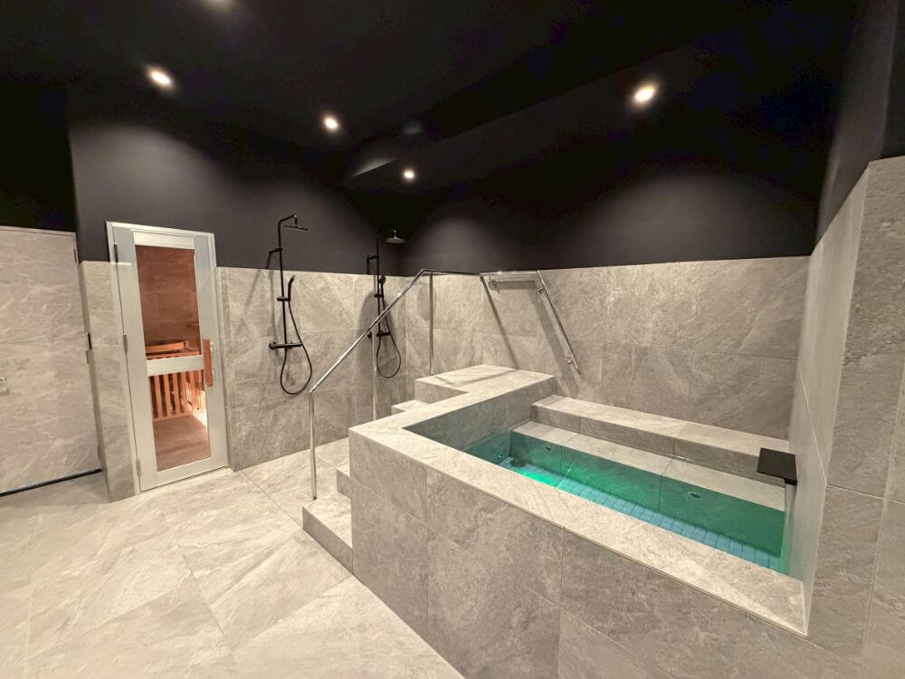 沖縄 温浴施設 屋内用サウナ 導入施工事例