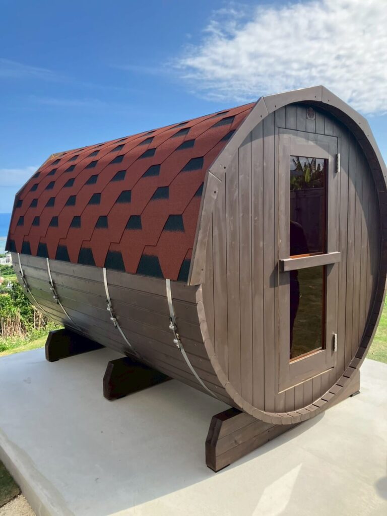 民泊施設バレルサウナ（半月窓付き） 導入事例　施工事例