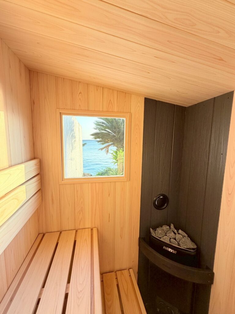 沖縄 ヴィラ 屋外用サウナ 導入施工事例