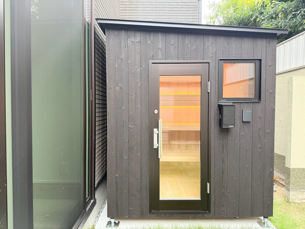 MORI SAUNA YAKISUGI ～5名用 国産焼杉の屋外用サウナ