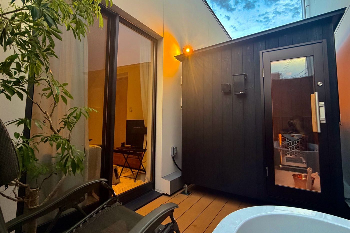 MORI SAUNA YAKISUGI ～4名用 国産焼杉の屋外用サウナ