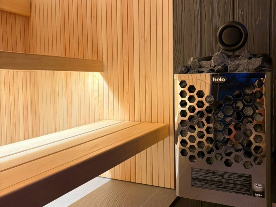 MORI SAUNA YAKISUGI ～5名用 国産焼杉の屋外用サウナ