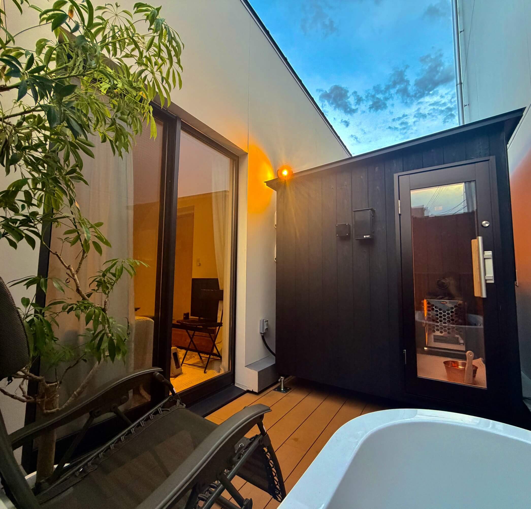 屋外用サウナショールーム MORI SAUNA YAKISUGI