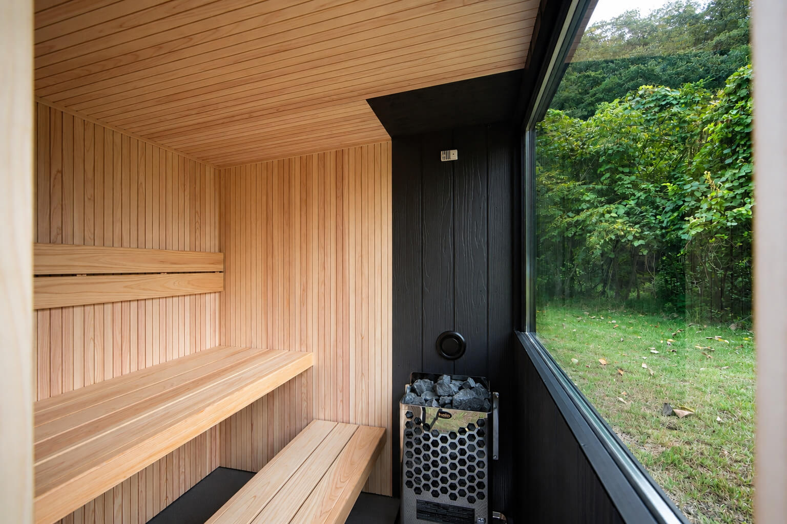 MORI SAUNA YAKISUGI ～5名用 国産焼杉の屋外用サウナ